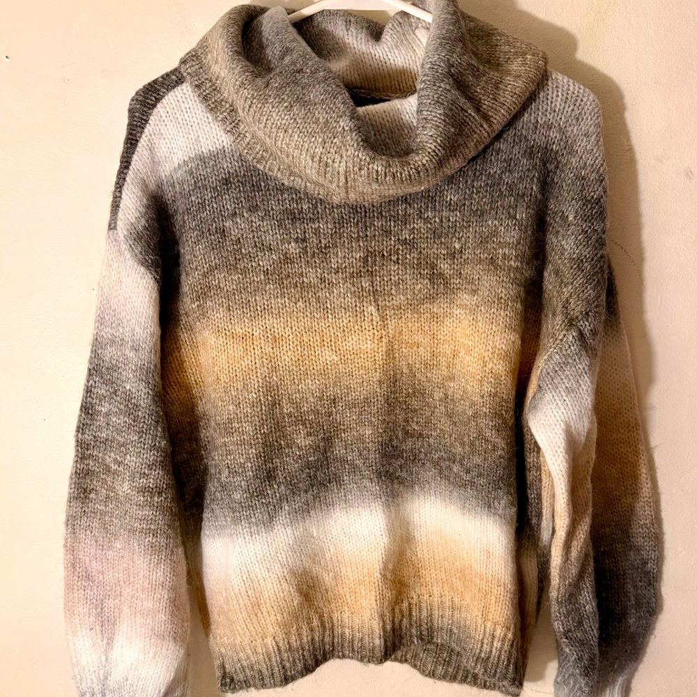 Gray and Cream Cowl Neck Sweater with Soft Knit Texture Alison Andrew’s sz med